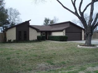 6810 Meadowlark Dr, Alvin, TX 77511