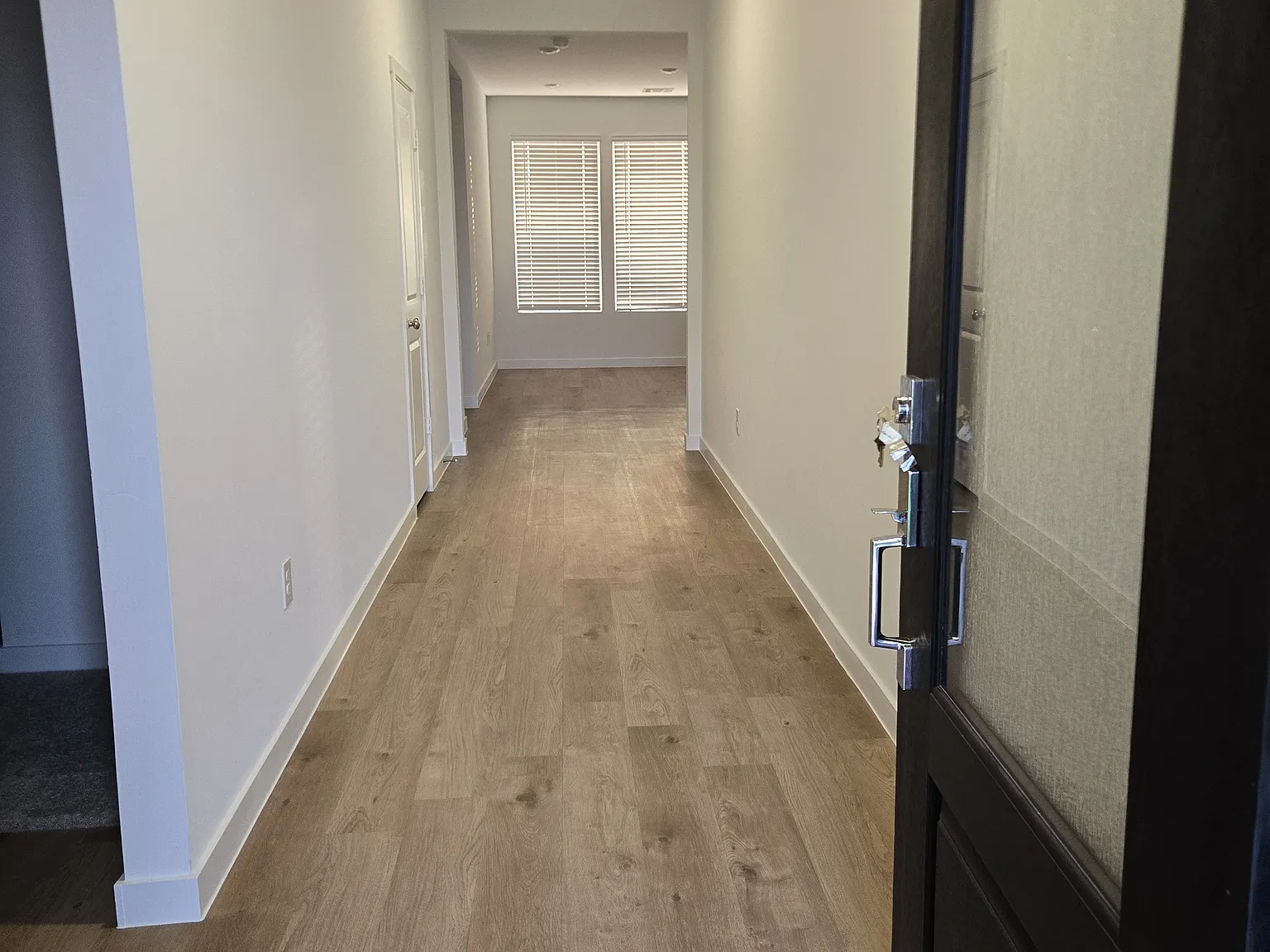 3 bed, 1604 sqft, $1,975 — Photo 4