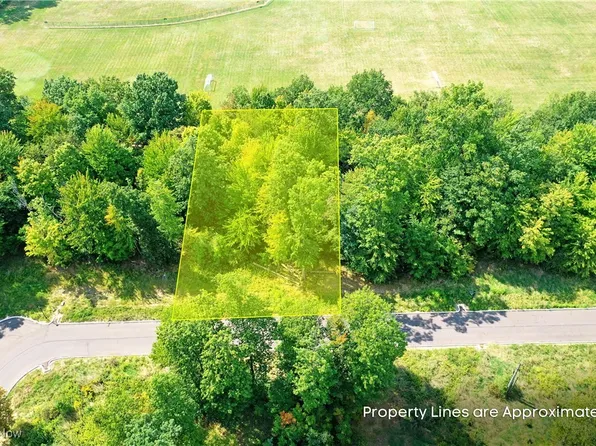 Stonewood Dr, Cortland, OH 44410