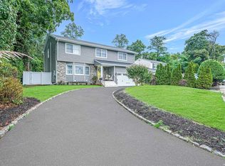 329 Melville Rd, Farmingdale, NY 11735