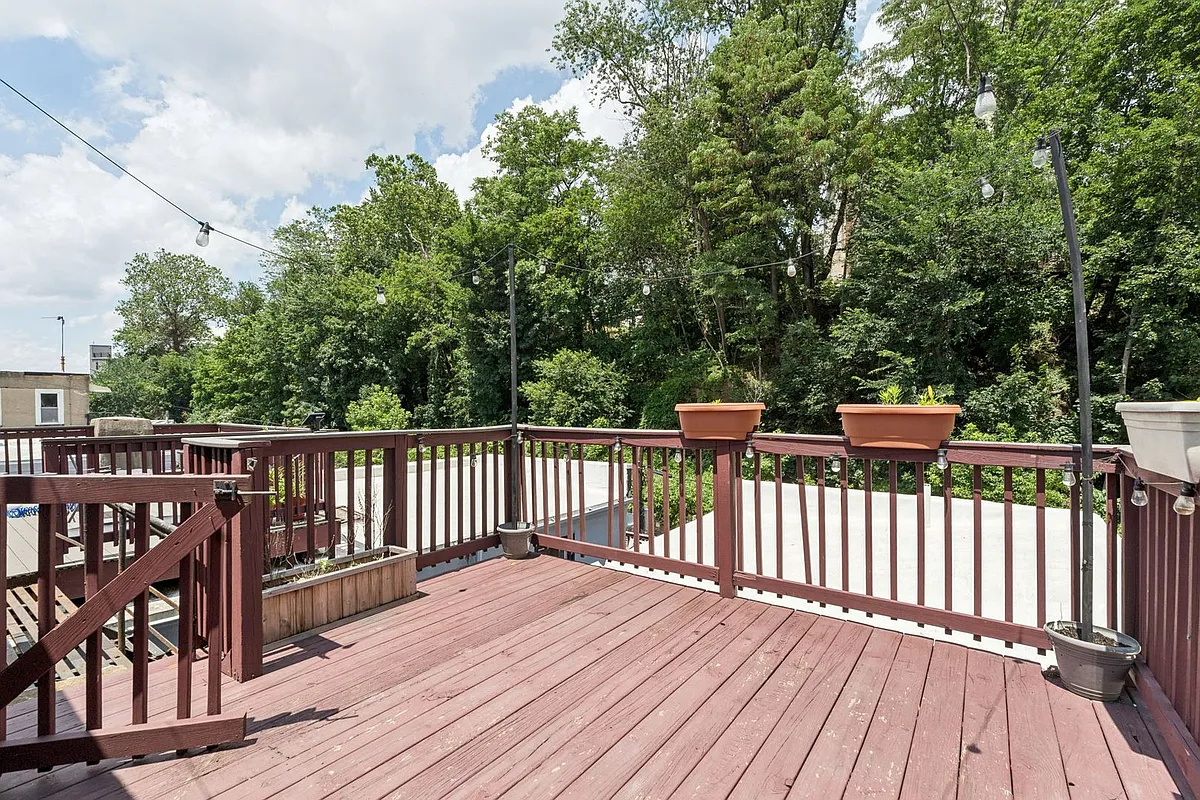 Building Photo - 4133 Ridge Ave #3E