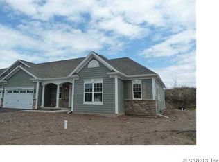 202 Colonnade Ter, Greece, NY 14468