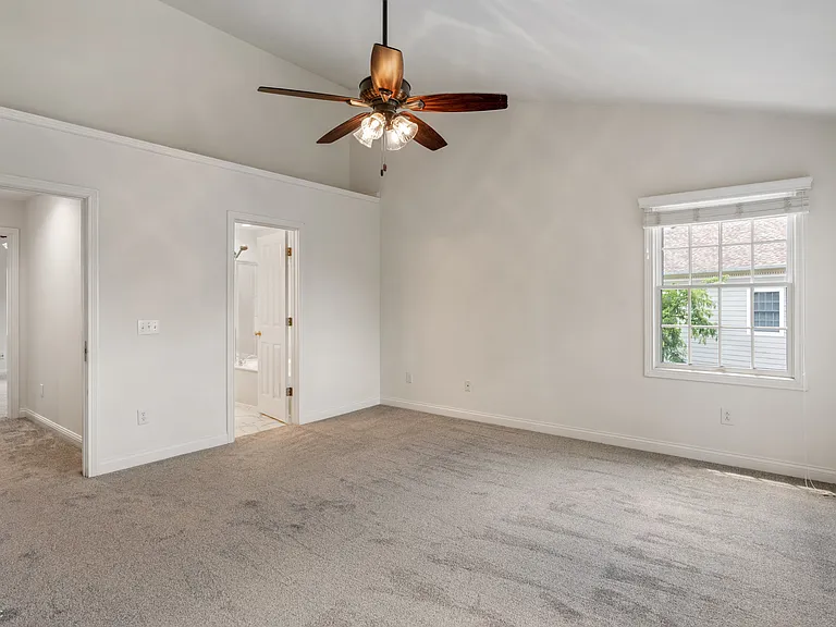 12735 Edgemont Way — Photo 29