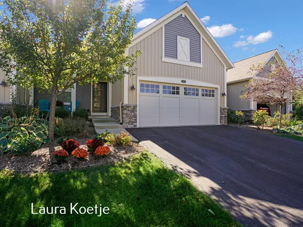 918 Center Park Dr SW, Byron Center, MI 49315