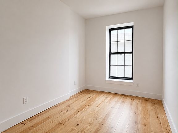3rd image of 737 Meeker Ave #2R
