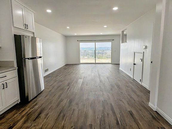 3rd image of 340 S El Camino Real Unit A