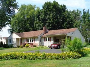 2634 W Creek Rd, Newfane, NY 14108