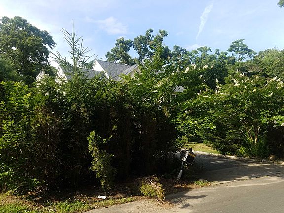 2nd image of 51 Park Ln