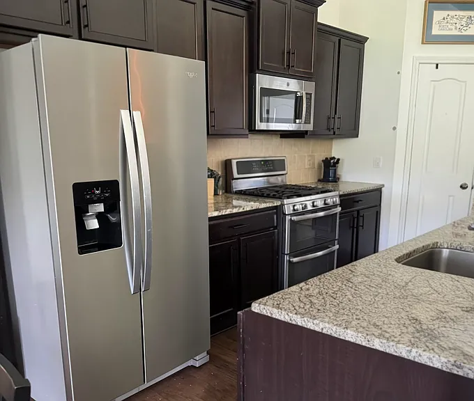 1301 Chimney Ridge Dr — Photo 7