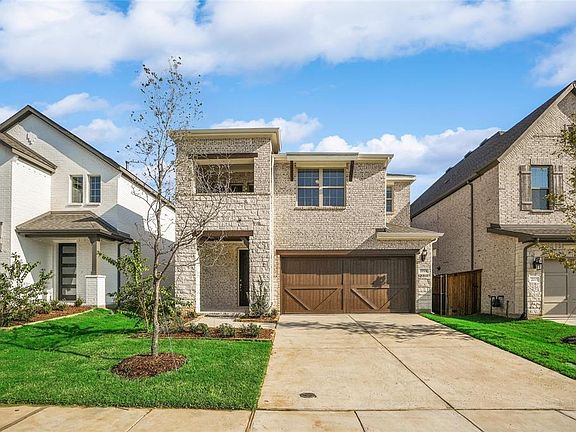 2nd image of 2221 Peters Colony Dr