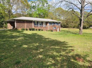 160 Rose Ln, Social Circle, GA 30025