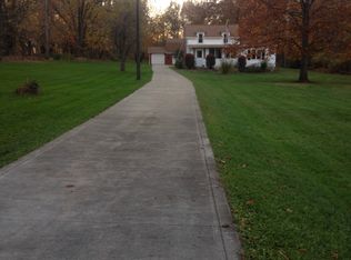 2330 River Rd, Willoughby Hills, OH 44094