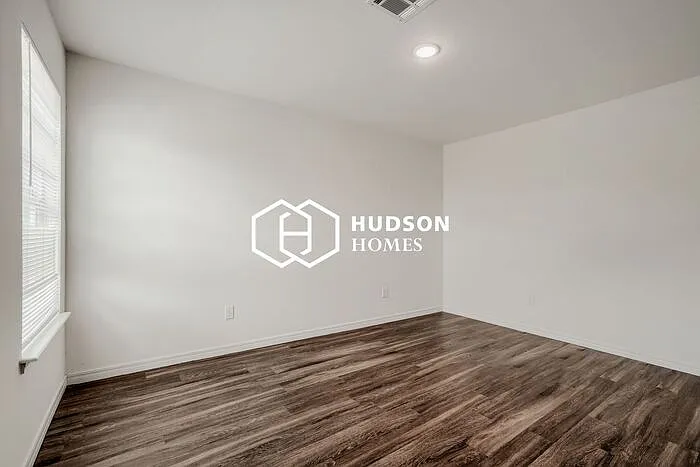 1112 NW 18th Ave — Photo 7