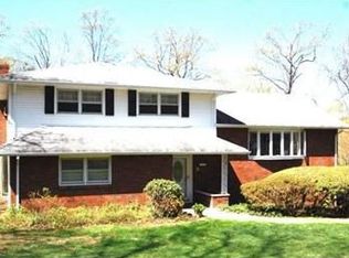 136 Ellisen Rd, Watchung, NJ 07069