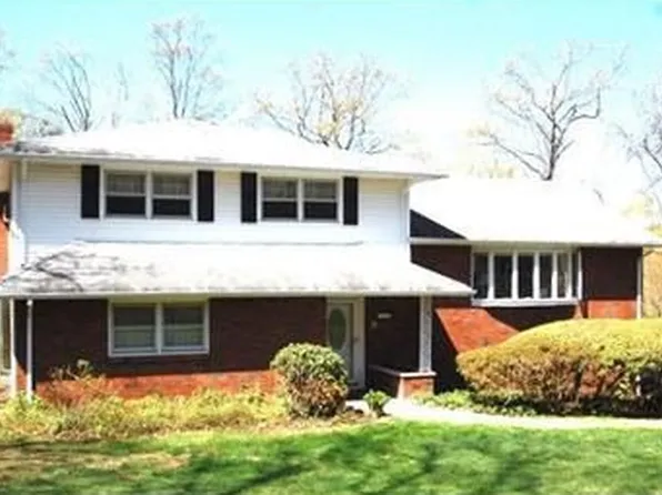 136 Ellisen Rd, Watchung, NJ 07069