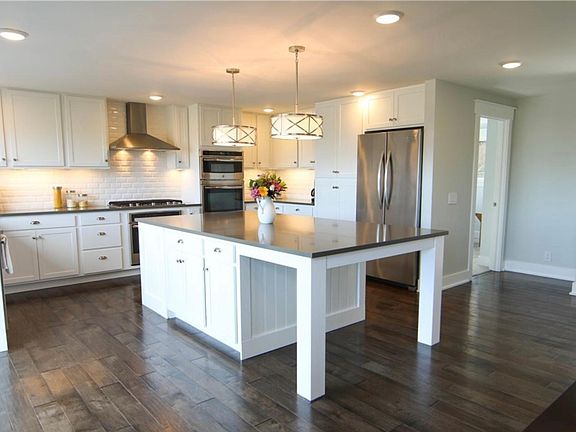 Gorgeous remodeled kitchen 