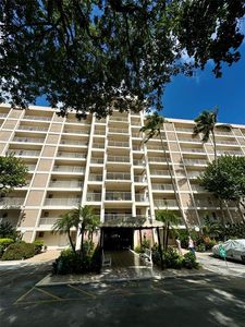 2661 S Course Dr #302, Pompano Beach, FL, 33069