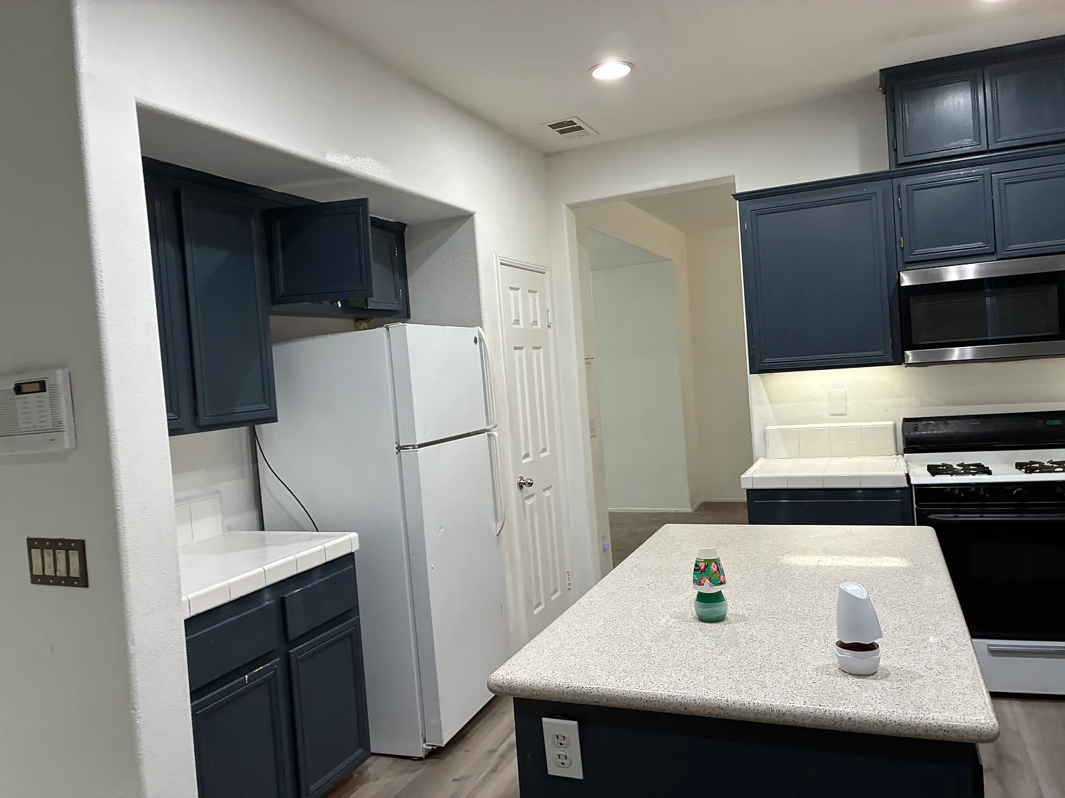 E Avenue K14, Lancaster — Photo 3