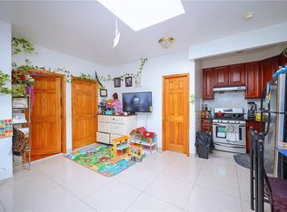 5513 Metropolitan Ave #2R, Ridgewood, NY 11385