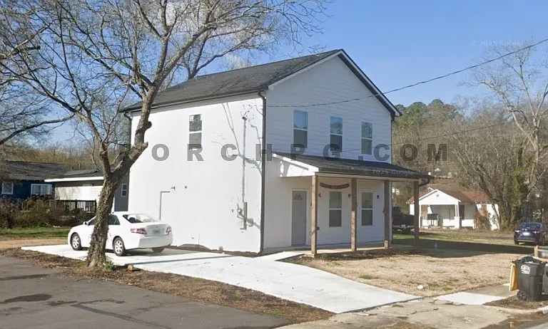 105 W Callahan St — Photo 1