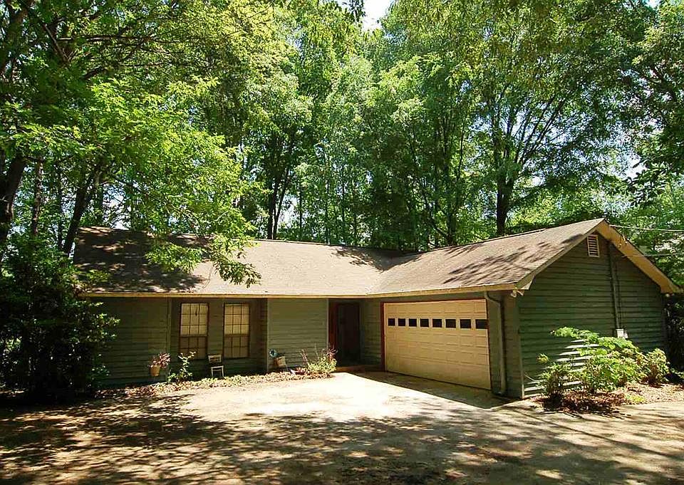 1st image of 101 Oconee Ct NE