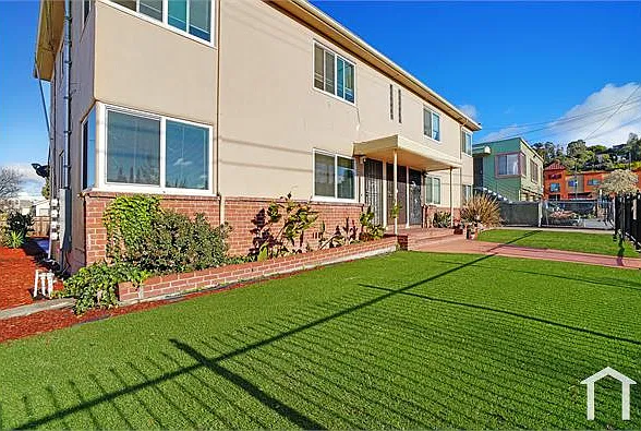 2 bed, 715 sqft, $2,495 — Photo 2