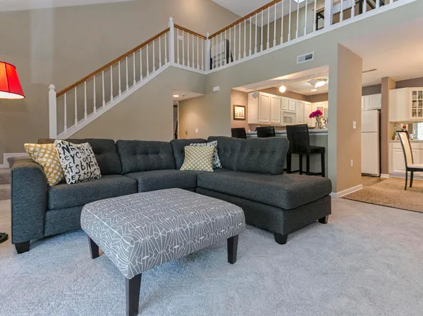 599 Westfield Way, Pewaukee, WI 53072