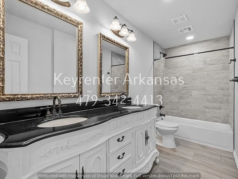305 S Little Ave — Photo 20