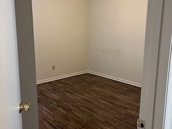 4th image of 3110 11th Ave APT B