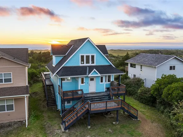 31 Ocean Ln, Ocean Shores, WA 98569