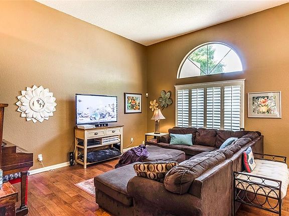 5th image of 6929 Desert Canyon Dr