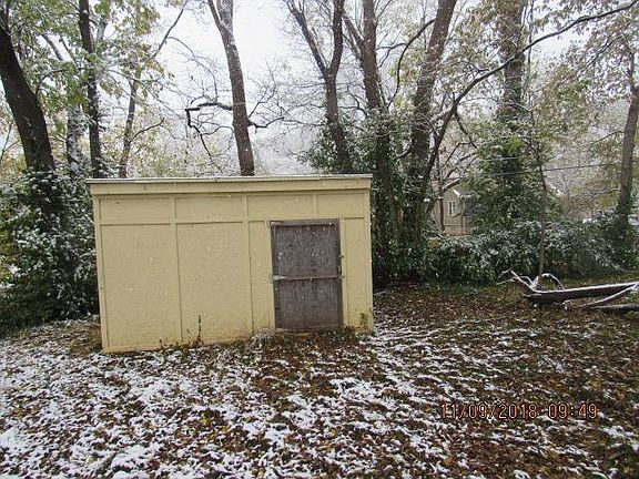 2nd image of 7216 Askew St