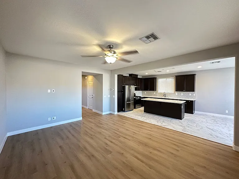 5869 Amber Mesa St — Photo 4