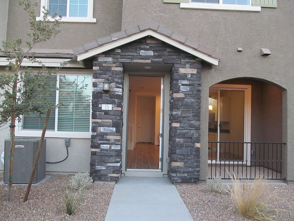 1st image of 20 Barbara Ln #15