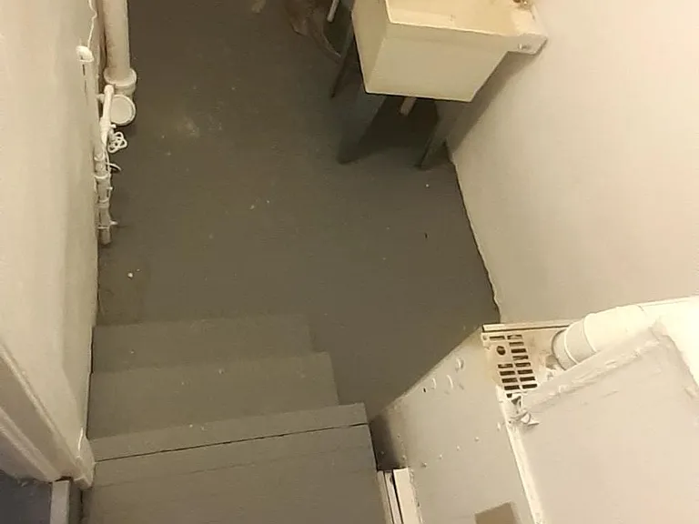 laundryroom/furnance room ( washer/dryer will be installed before move-in)