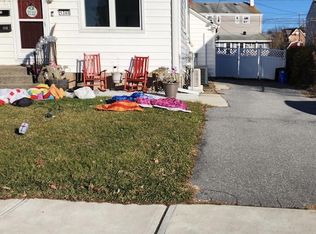 1346 Greenview Dr, Bethlehem, PA 18018
