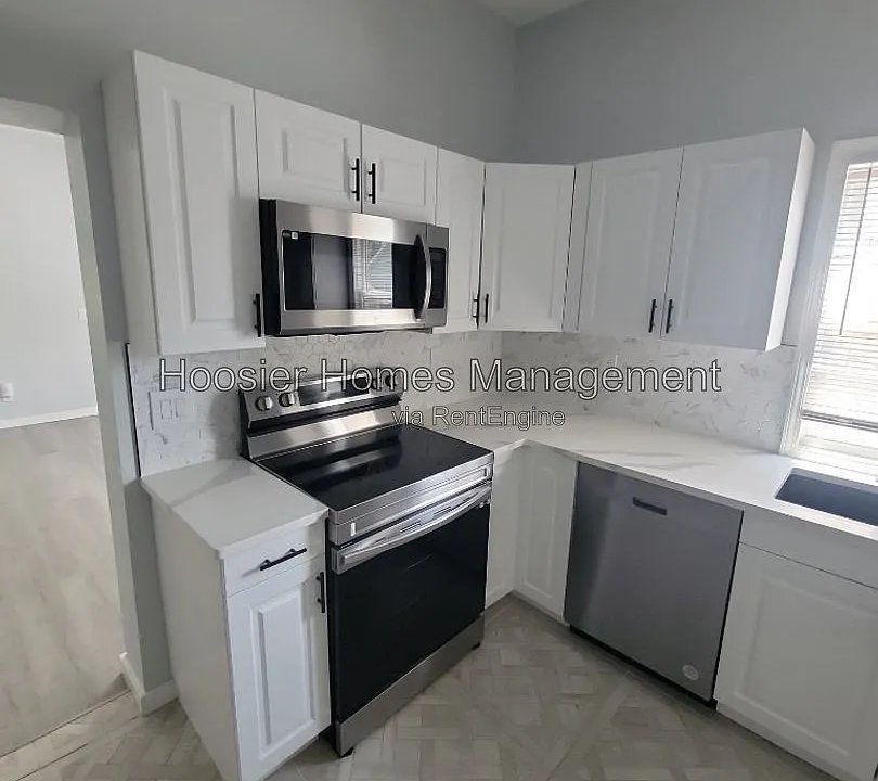 938 Jefferson Ave #1