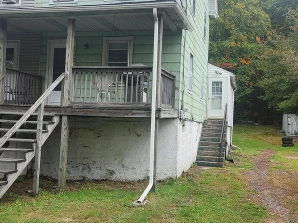 6092 N Buck Mountain Rd, Freeland, PA 18224
