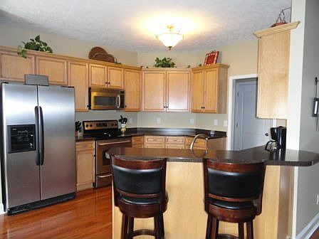 3rd image of 843 Iron Wood Cir