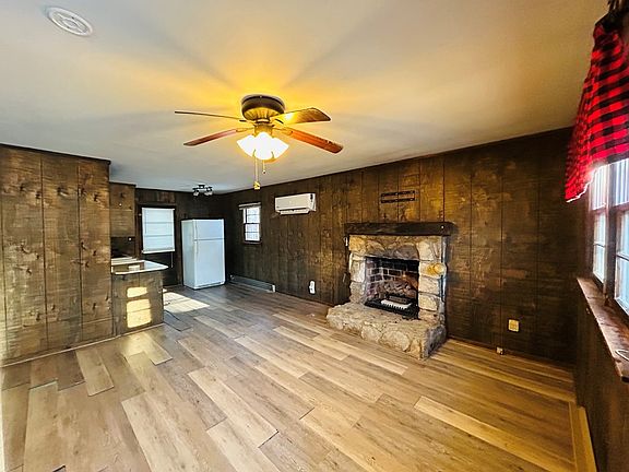 3rd image of 650 Rocky Top Ln