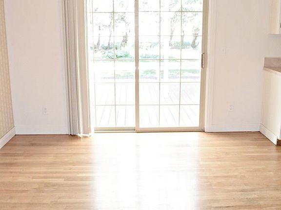 5th image of 2205 Brookcliff Dr