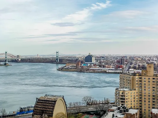 Sold by Sotheby's International Realty | media 15