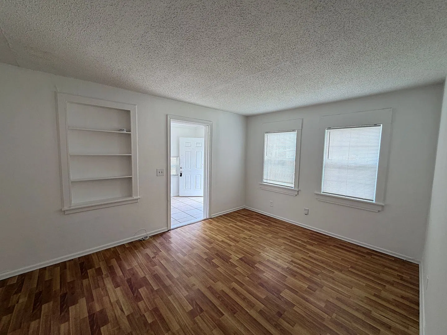 3/2 Single Family Home- Northside Jax! Near 295 & Airport! Pet Friendly! Fenced-In- Backyard! — Photo 3
