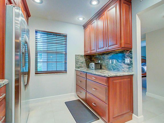 4th image of 804 Cypress Blvd APT 110
