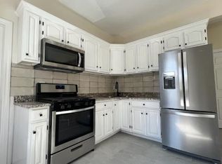 1117 Doughty Blvd APT 2R, Lawrence, NY 11559