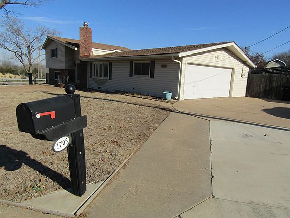 4th image of 1705 Glen Ave