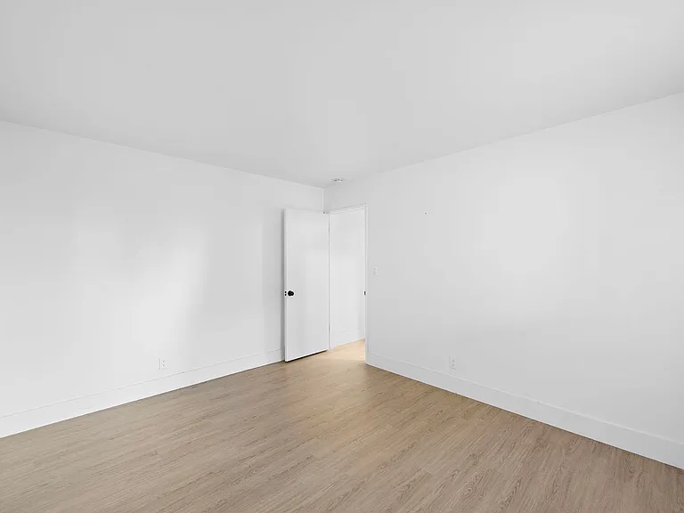 219 Avenida Santa Barbara — Photo 15
