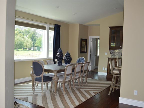 5th image of 3325 Duck Hook Dr