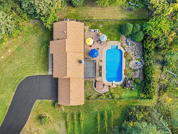 4th image of 10 Haycamp Rd