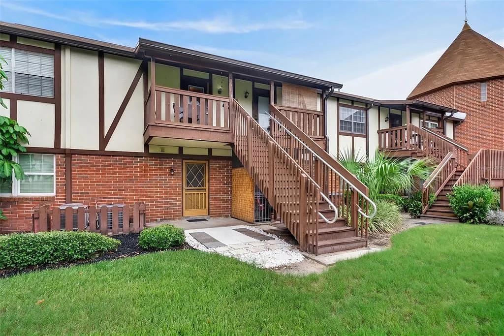 2 bed, 2.0 bath, 994 sqft, $1,550 — Photo 3